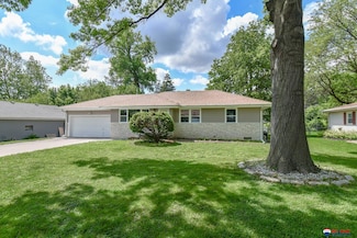 7319 Manderson St, Omaha, NE 68134