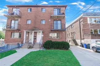 214-16 40th Ave Unit 3, Flushing, NY 11361