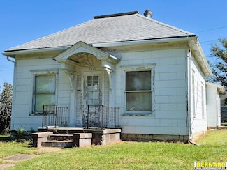 2023 K St, Auburn, NE 68305