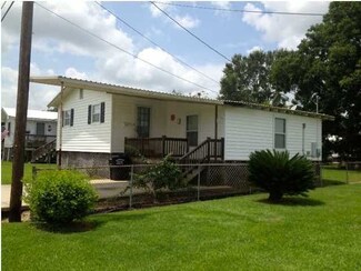 405 E Paul St, Erath, LA 70533
