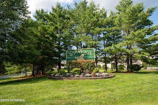 5205 Trotters Way Unit 5205, Toms River, NJ 08755