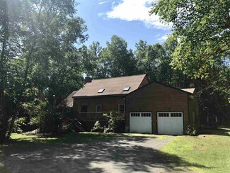 1 Heather Ln, Hanover, NH 03755