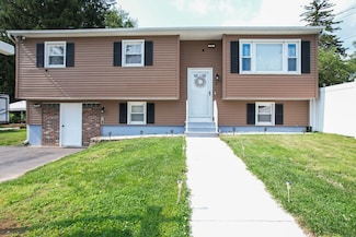 7 Pleasant St, Wolcott, CT 06716