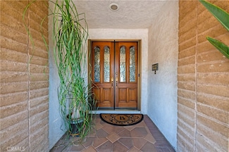 23316 Gray Fox Dr, Canyon Lake, CA 92587