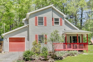 101 Bayberry Dr, Milford, PA 18337