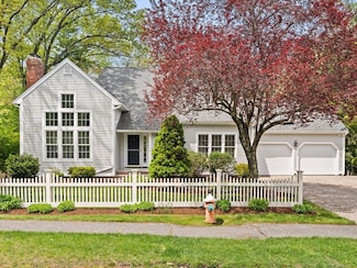 15 Copley Cir, North Andover, MA 01845