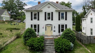 629 Walnut Ave, Waynesboro, VA 22980