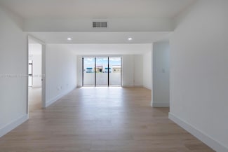 600 Biltmore Way Unit 516, Coral Gables, FL 33134