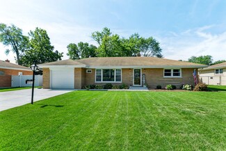 6107 W 127th St, Palos Heights, IL 60463