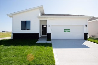 2221 Chan Dr, Adel, IA 50003