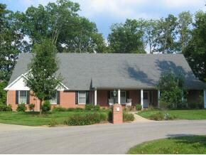 106 Cliffside Dr, Versailles, IN 47042