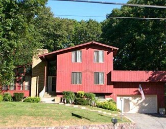 14 Rosemary Ave, Wakefield, MA 01880