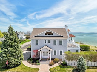 77 Front St, S. Jamesport, NY 11970