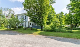 77 Maple St, Island Pond, VT 05846