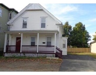 26 Woodward St, Worcester, MA 01610