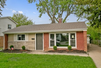 17240 Roy St, Lansing, IL 60438