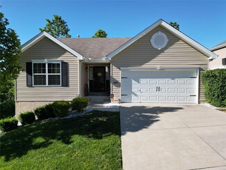 6674 Eagle Rock Dr, Pacific, MO 63069