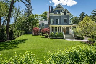 152 Waban Ave, Waban, MA 02468