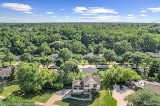 24143 Farmington Rd, Farmington, MI 48336
