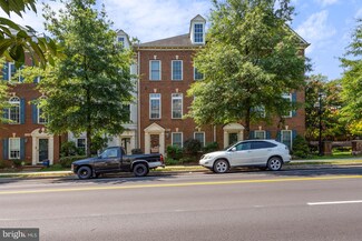 824 W Glebe Rd, Alexandria, VA 22305
