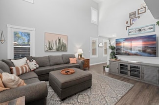 1678 Carriage Cir, Vista, CA 92081