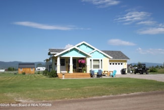 89 W West St, Star Valley Ranch, WY 83127
