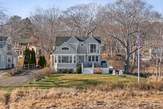 6 Brooks St, Kennebunkport, ME 04046