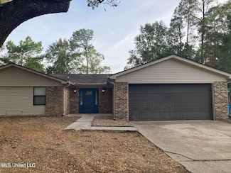 2712 Catherine Dr, Ocean Springs, MS 39564