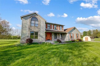 1661 Valley Heights Rd, Xenia, OH 45385
