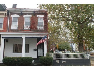 5244 Carnegie St, Pittsburgh, PA 15201