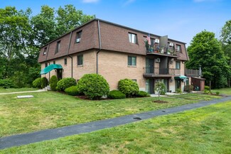 2 Karena Dr Unit 8, Taunton, MA 02780