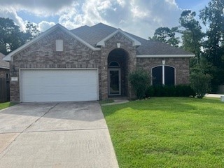 64 Hallmark Dr, Conroe, TX 77304