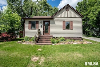 613 N 29th St, Herrin, IL 62948