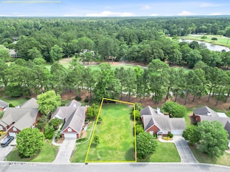 123 Candlewood Dr, Wallace, NC 28466