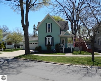442 E Harris St, Cadillac, MI 49601