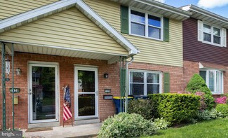 1858 Lakeside Dr, Middletown, PA 17057