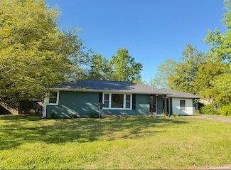 311 Ginnie Ln, Hopkinsville, KY 42240