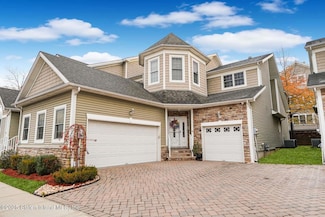 91 Pilot Ln, Staten Island, NY 10309