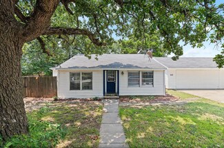 112 S Shady Shores Rd, Denton, TX 76208