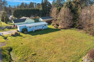 522 W Newell Ave, Westport, WA 98595