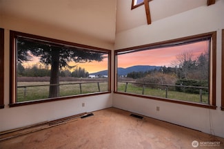 6571 W Shore Dr, Anacortes, WA 98221
