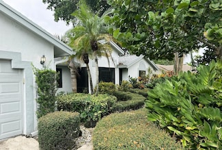2450 Riviera Dr, Delray Beach, FL 33445