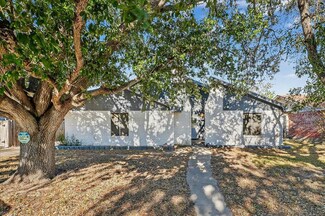 5713 Crest Pebble Dr, Corpus Christi, TX 78415