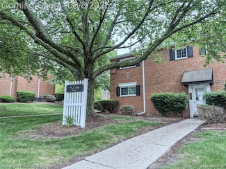 756 E Fox Hills Dr Unit S147, Bloomfield Hills, MI 48304