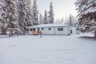 1185 Lake Dr, North Pole, AK 99705