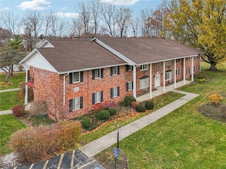 8190 Deepwood Blvd Unit 1, Mentor, OH 44060