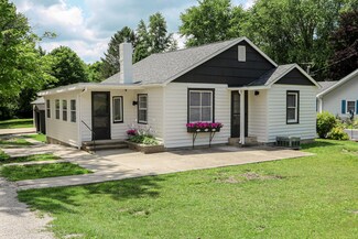 7166 Paw Ave, Watervliet, MI 49098