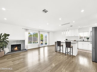 898 Oakmound Ave, Newbury Park, CA 91320