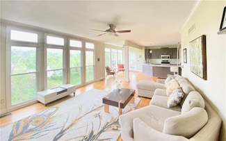 5337 Albervan St, Shawnee, KS 66216