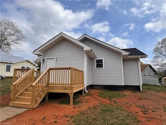 708 1st Rainbow St, Lexington, NC 27295